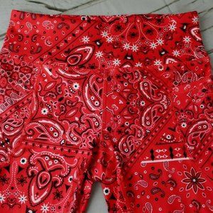 BEBE SPORT CAPRI/LEGGINGS SIZE S NEW
